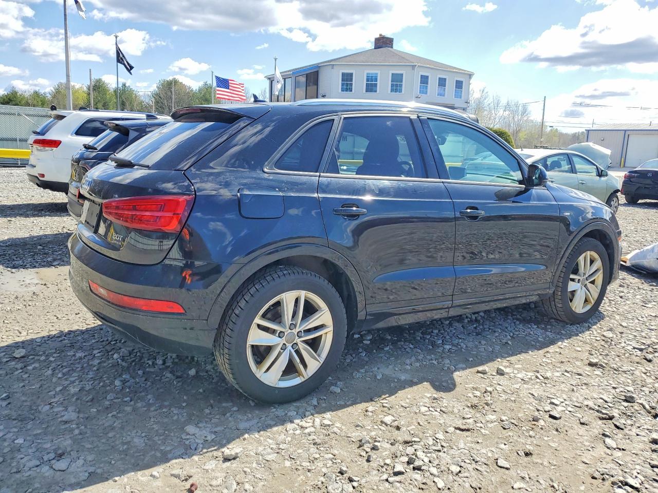 2018 AUDI Q3 PREMIUM photo 3