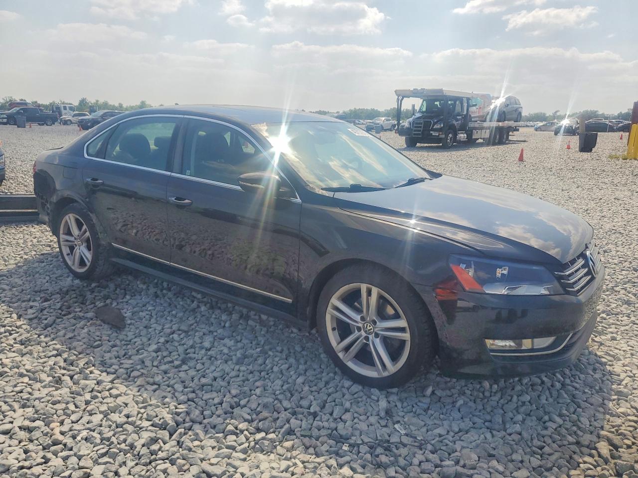2012 VOLKSWAGEN PASSAT SEL photo 10