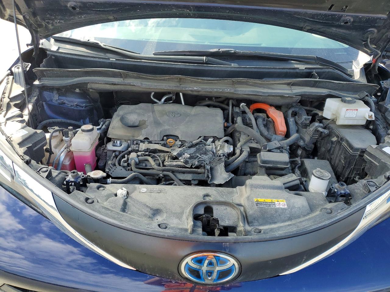 2022 TOYOTA SIENNA LE photo 12