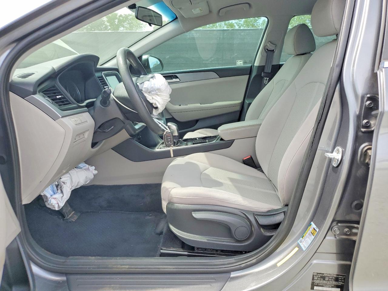 2018 HYUNDAI SONATA SE photo 19