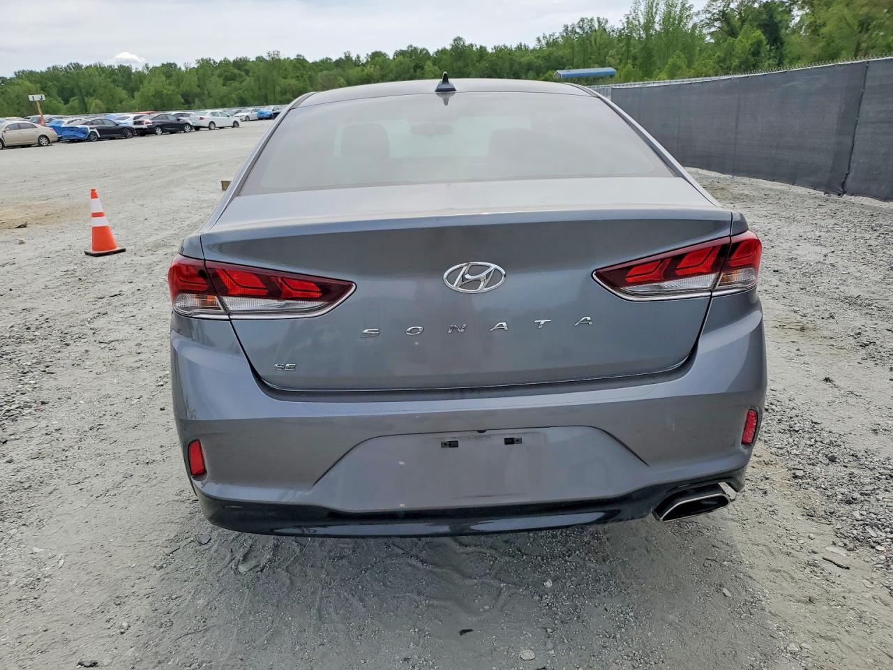2018 HYUNDAI SONATA SE photo 16