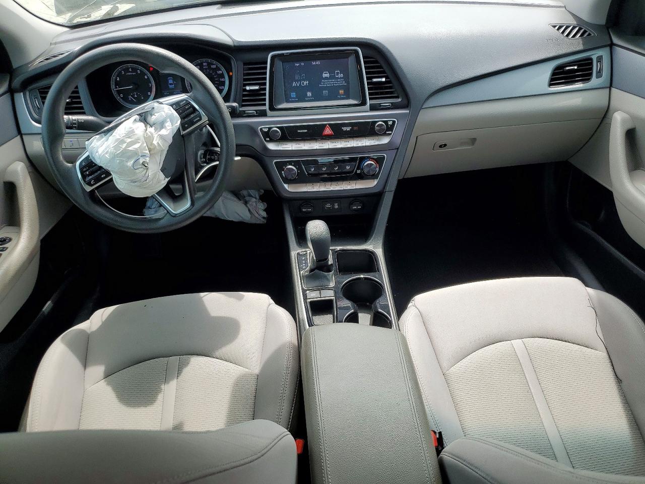 2018 HYUNDAI SONATA SE photo 22