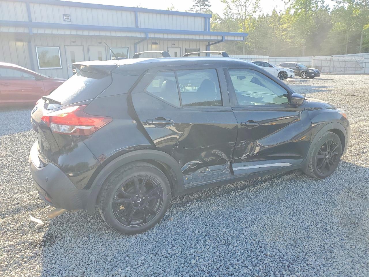 2020 NISSAN KICKS SR photo 5