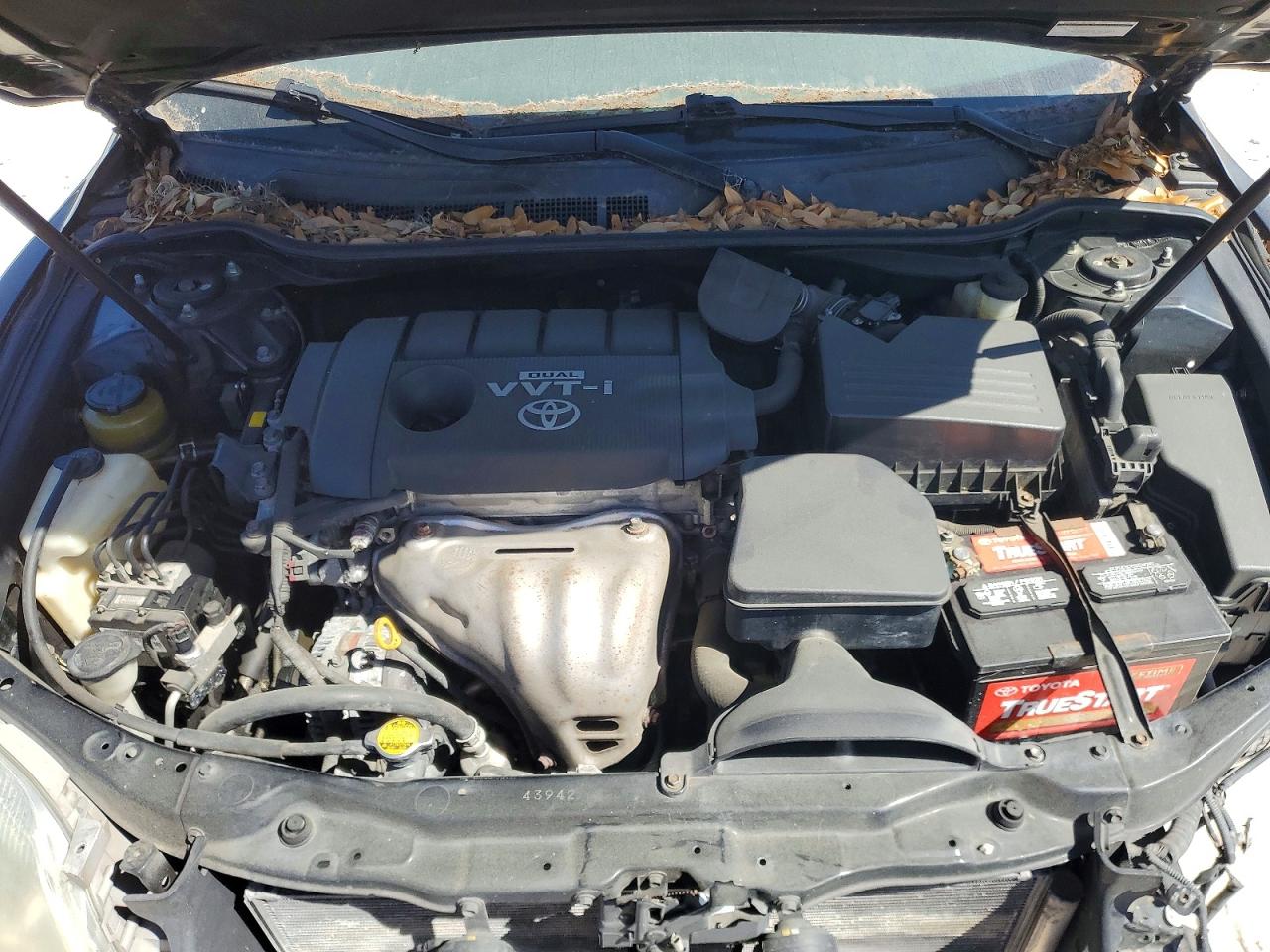 2010 TOYOTA CAMRY LE photo 31