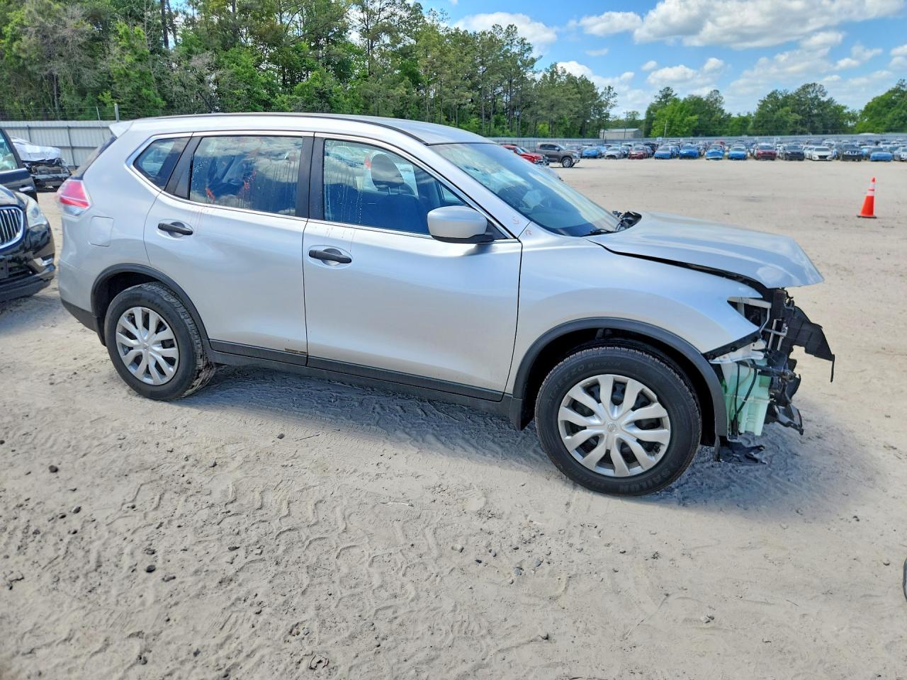 2016 NISSAN ROGUE S photo 7