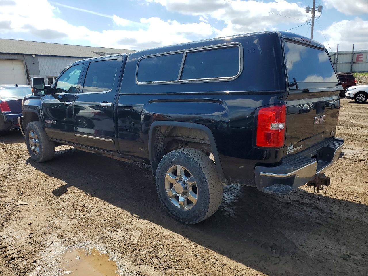 2015 GMC SIERRA K2500 SLE photo 3