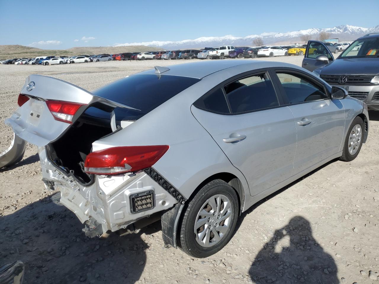 2017 HYUNDAI ELANTRA SE photo 5