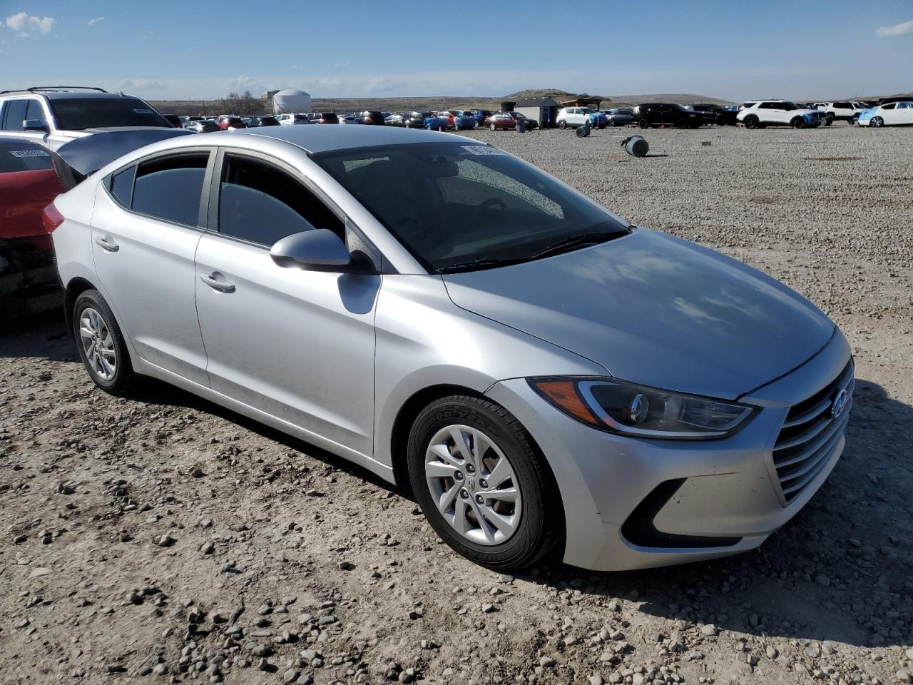 2017 HYUNDAI ELANTRA SE photo 7