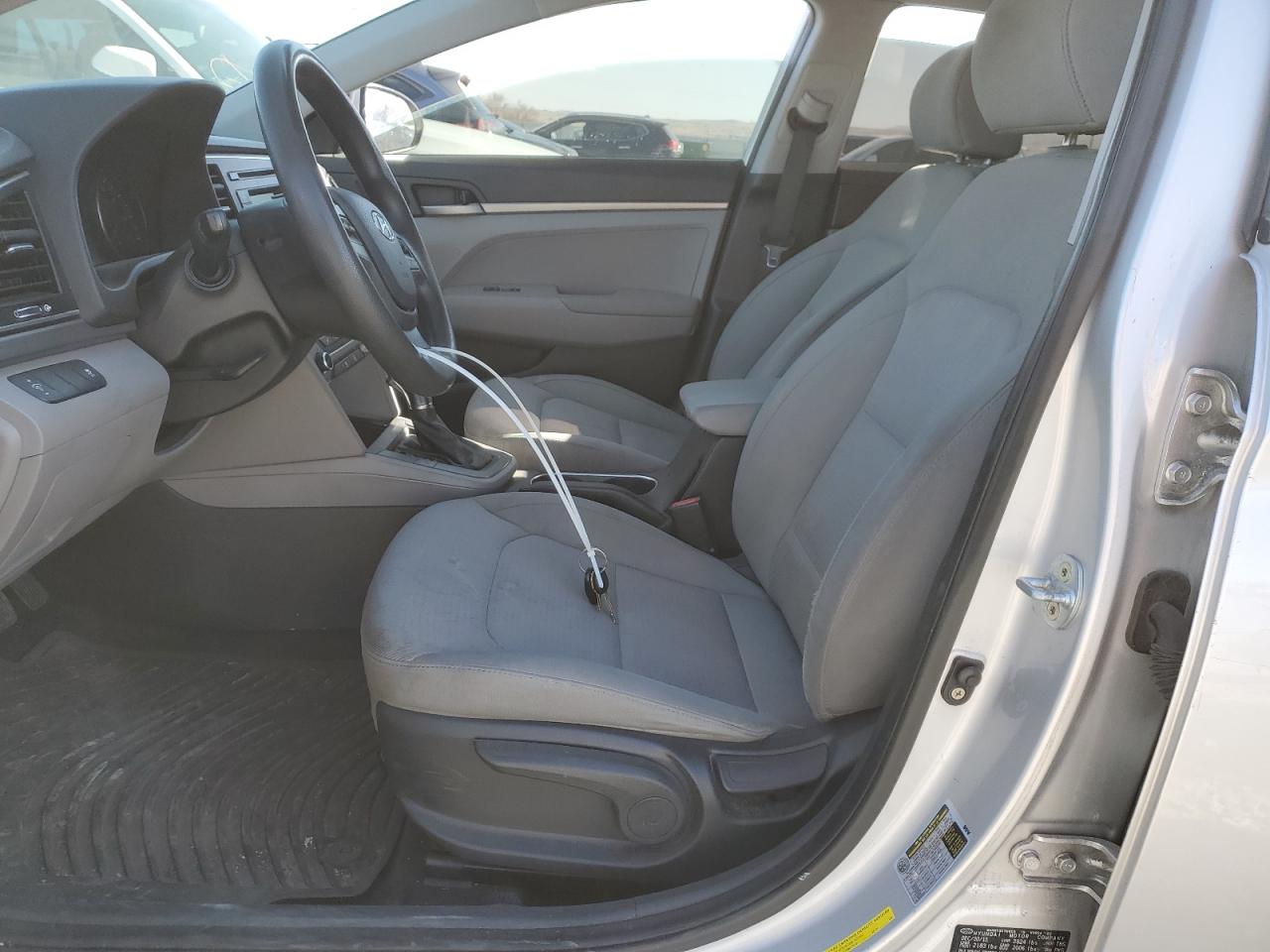 2017 HYUNDAI ELANTRA SE photo 13