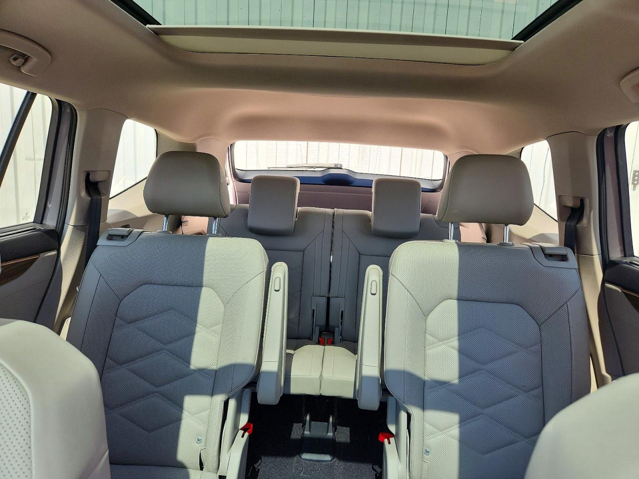 2024 VOLKSWAGEN ATLAS SE photo 28