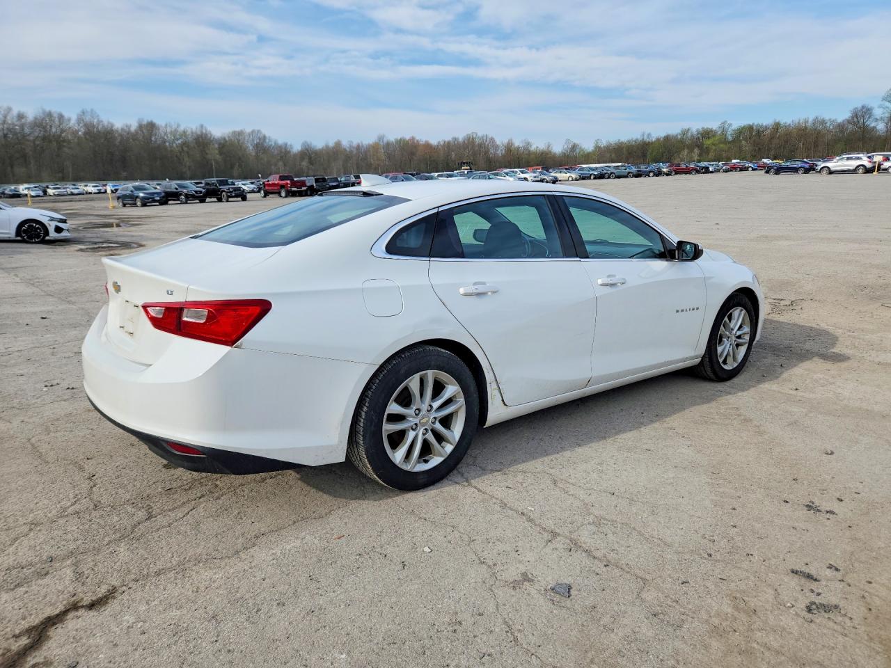 2016 CHEVROLET MALIBU LT photo 5