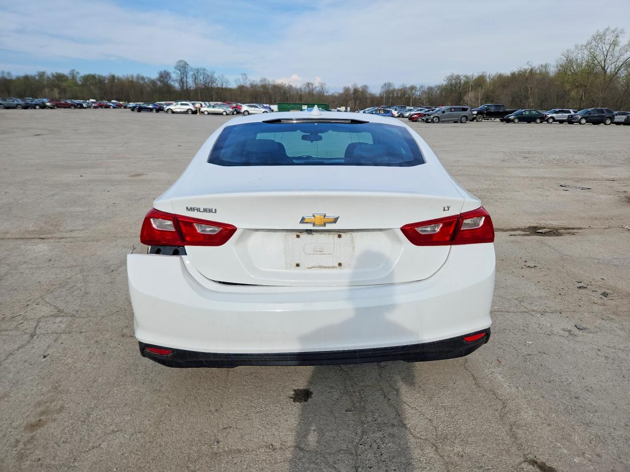 2016 CHEVROLET MALIBU LT photo 11