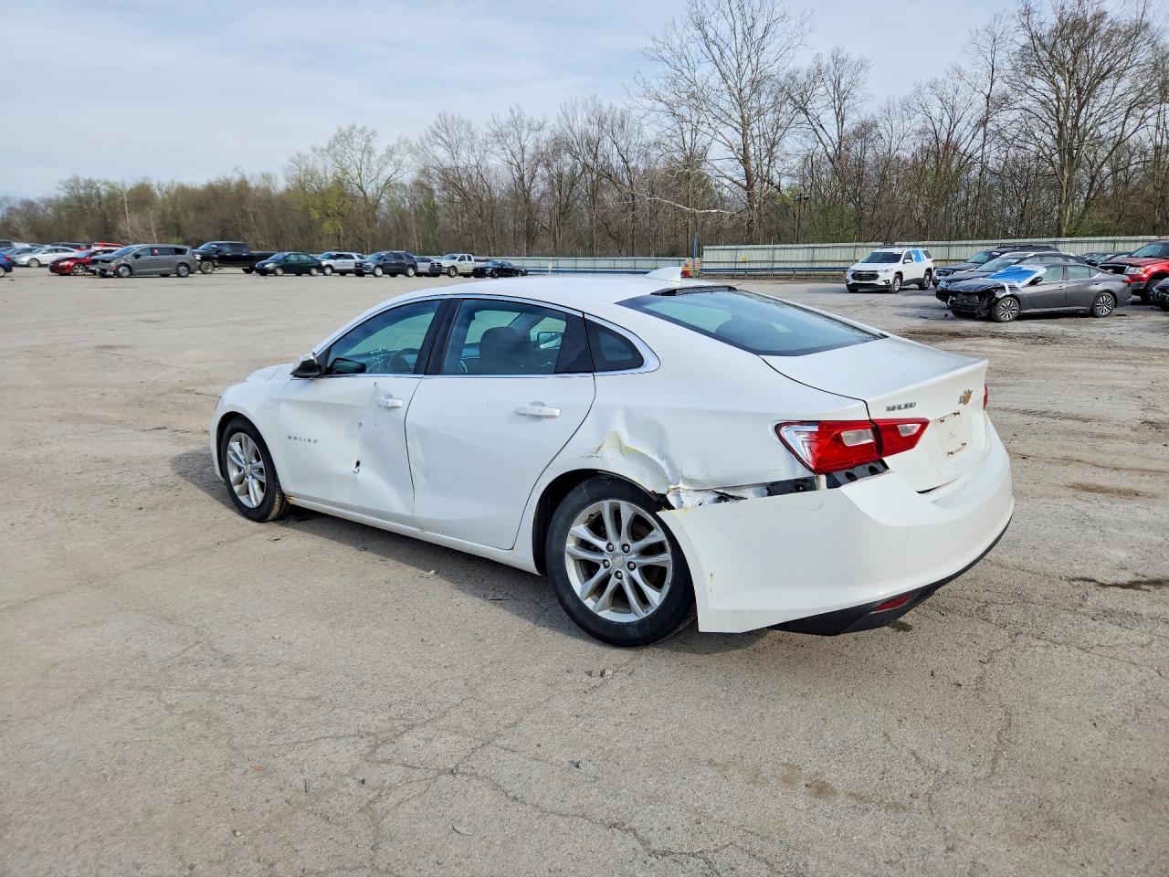 2016 CHEVROLET MALIBU LT photo 3