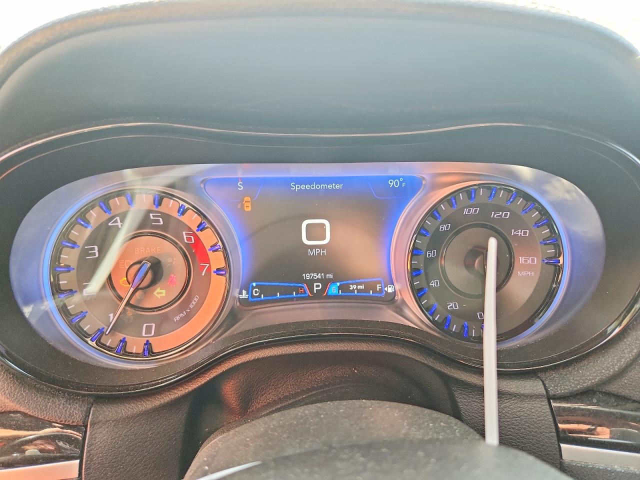 2019 CHRYSLER 300 S photo 17