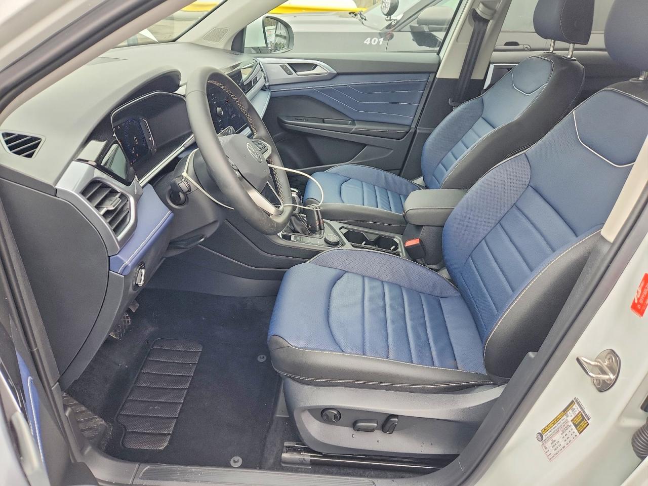 2026 VOLKSWAGEN TAOS SEL photo 19