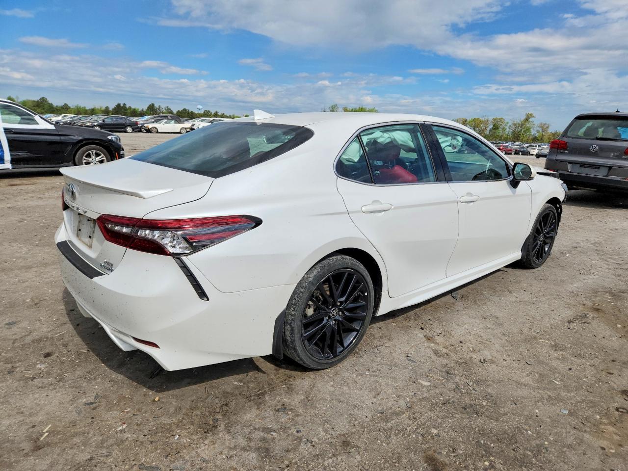 2022 TOYOTA CAMRY XSE photo 7