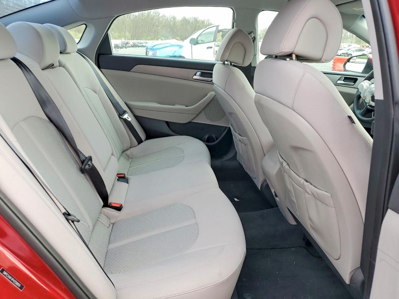 2015 HYUNDAI SONATA SE photo 19