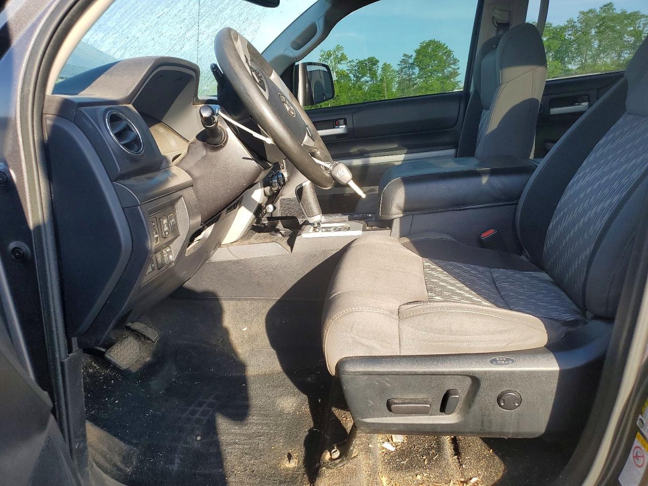2018 TOYOTA TUNDRA CREWMAX SR5 photo 13