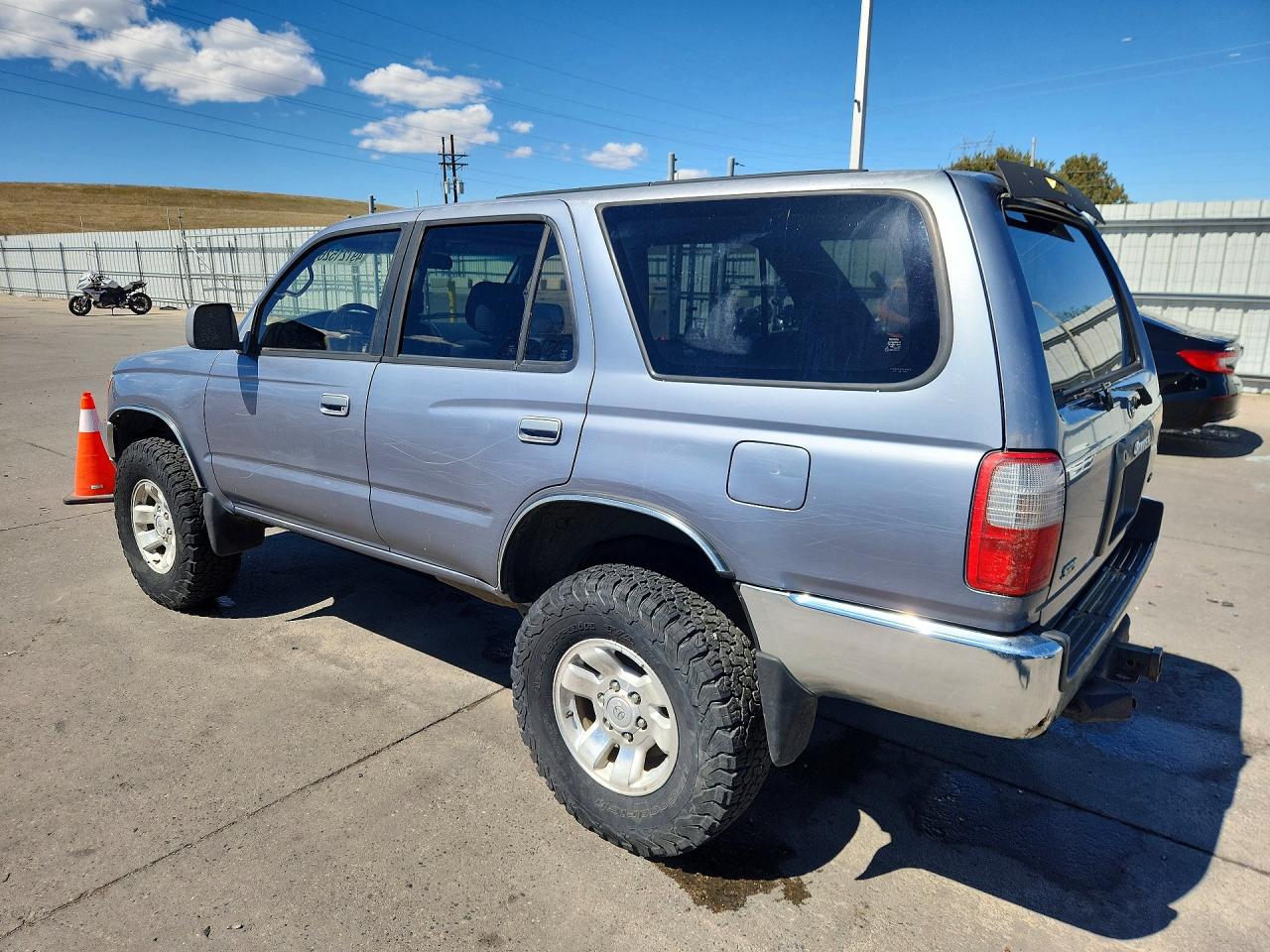 1998 TOYOTA 4RUNNER SR5 photo 4