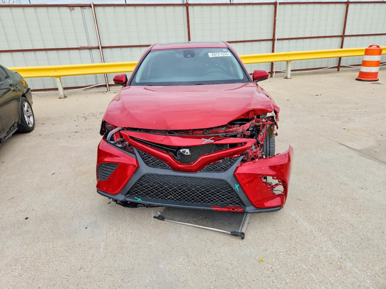 2020 TOYOTA CAMRY SE photo 9