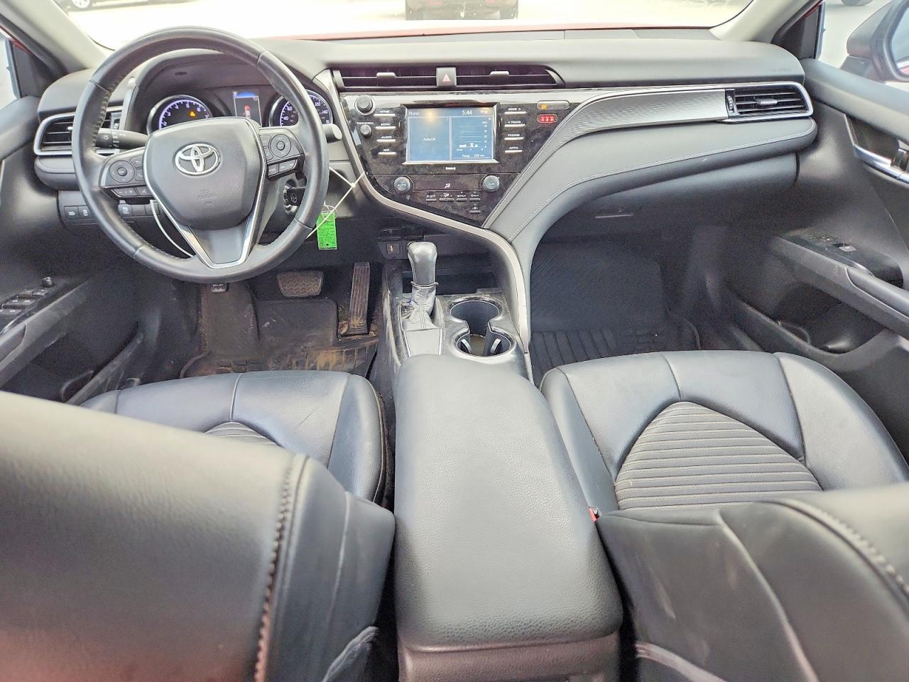 2020 TOYOTA CAMRY SE photo 15