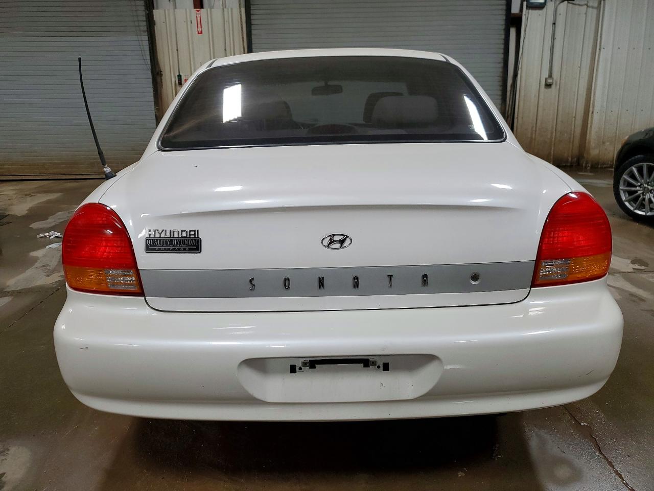 2000 HYUNDAI SONATA GL photo 16