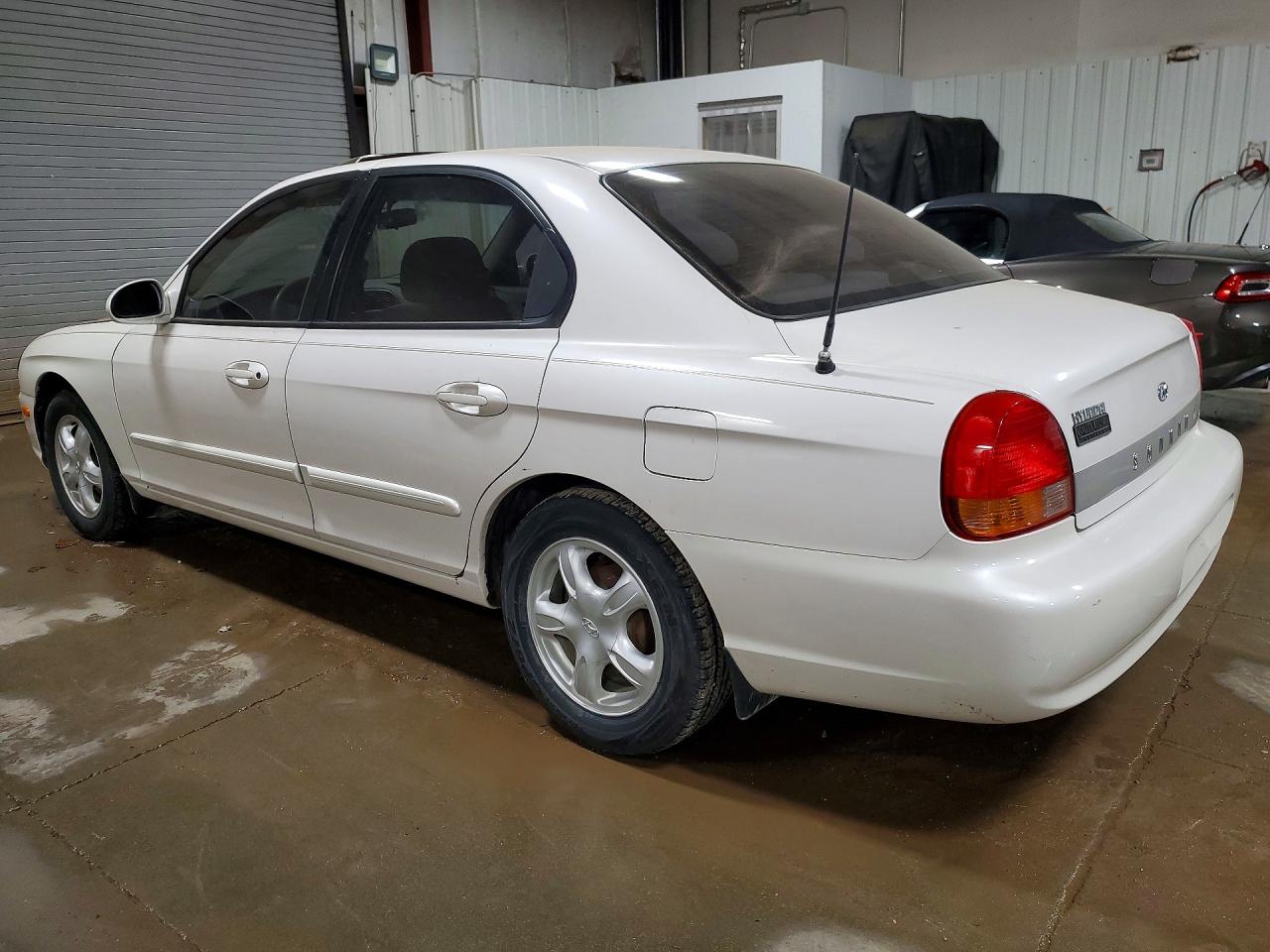 2000 HYUNDAI SONATA GL photo 4
