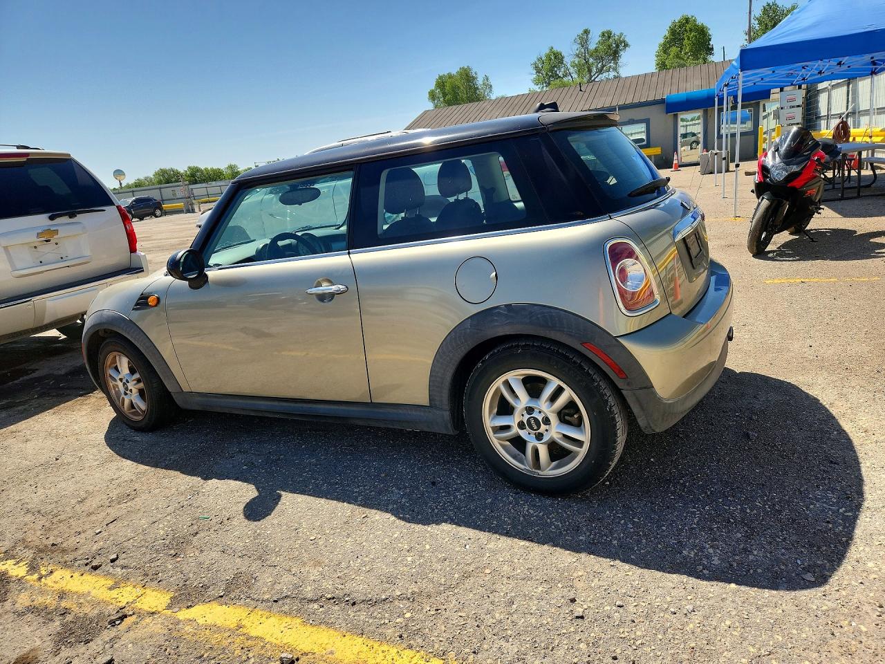 2011 MINI COOPER photo 4