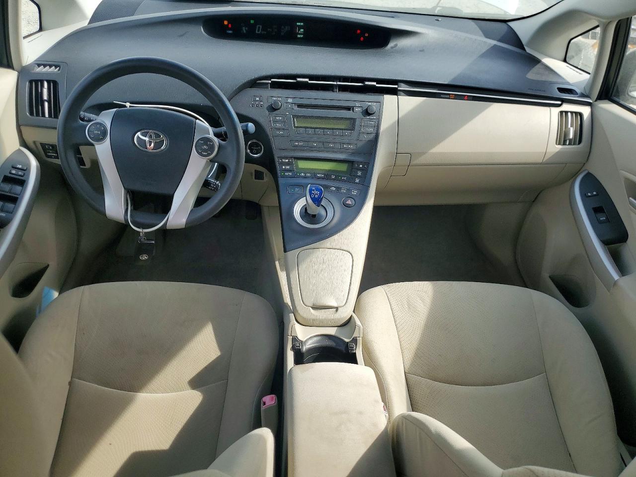 2011 TOYOTA PRIUS TWO photo 15