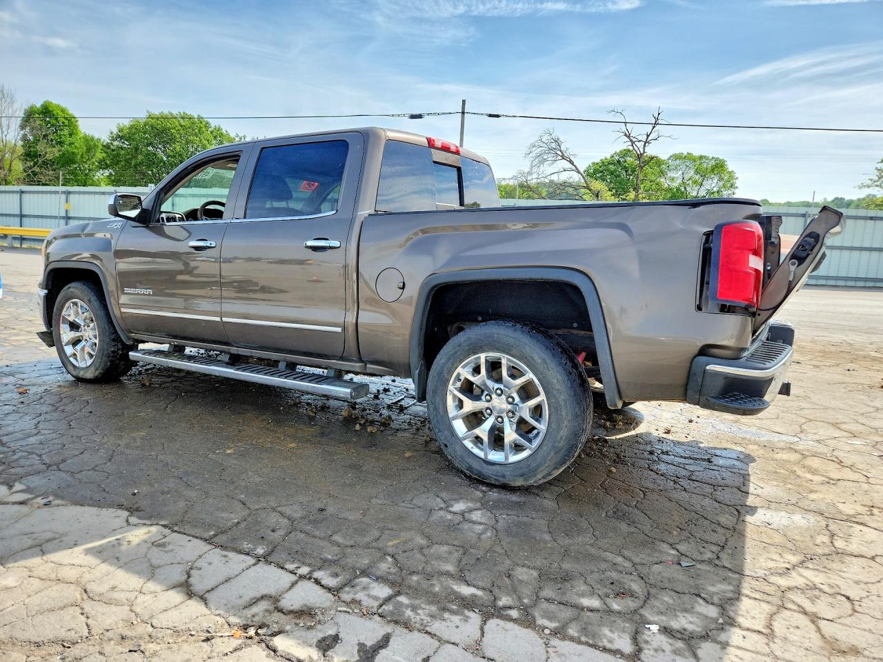 2015 GMC SIERRA K1500 SLT photo 4