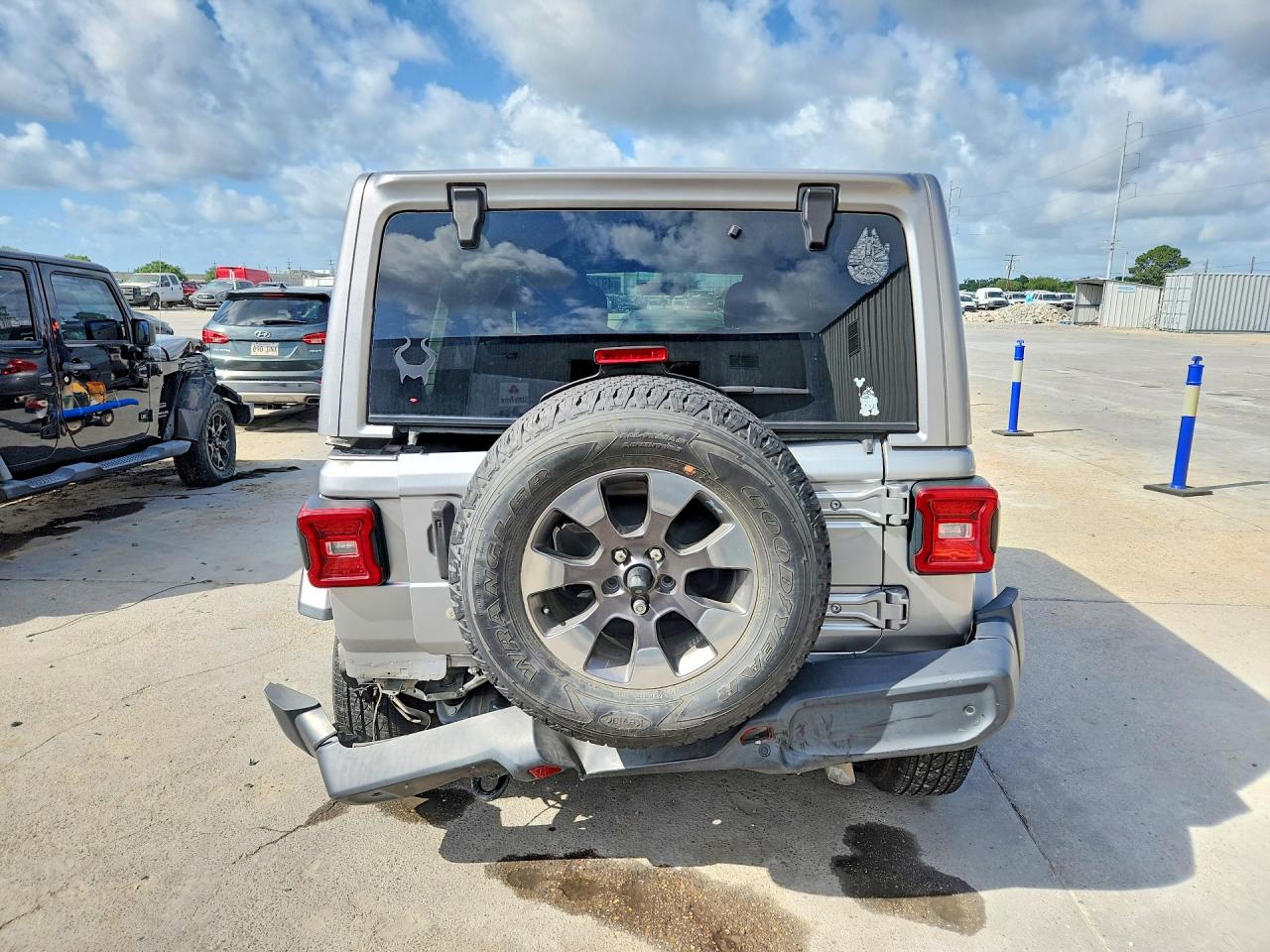 2018 JEEP WRANGLER UNLIMITED SAHARA photo 11