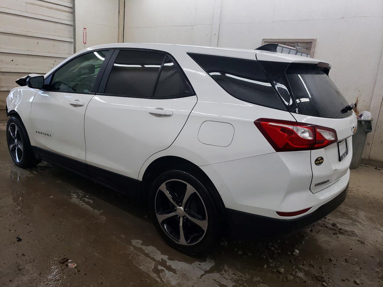 2021 CHEVROLET EQUINOX LS photo 3