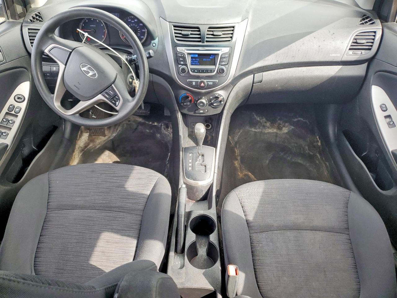 2017 HYUNDAI ACCENT SE photo 8