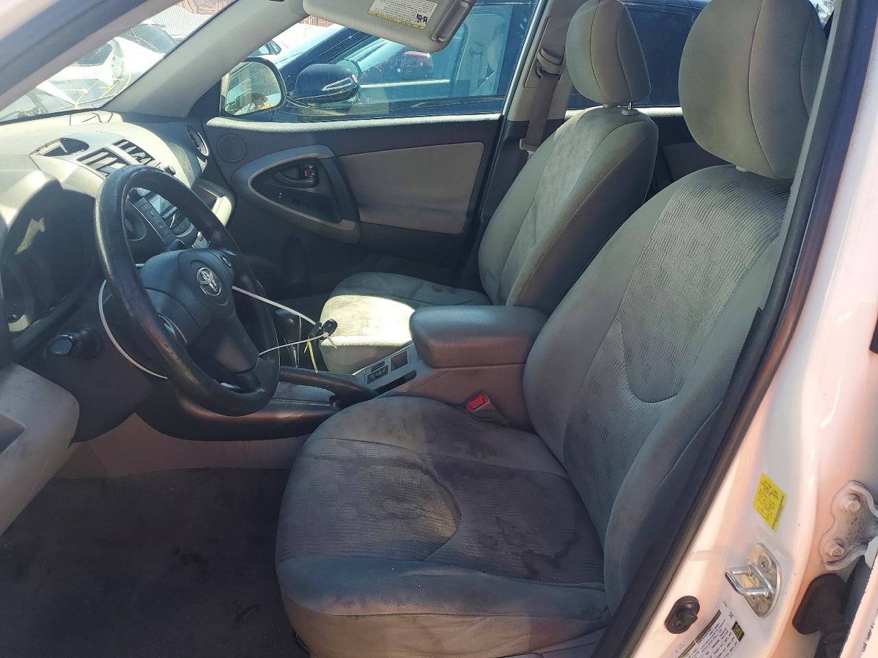 2010 TOYOTA RAV4 BASE photo 13