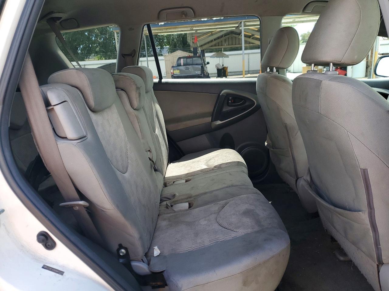 2010 TOYOTA RAV4 BASE photo 21