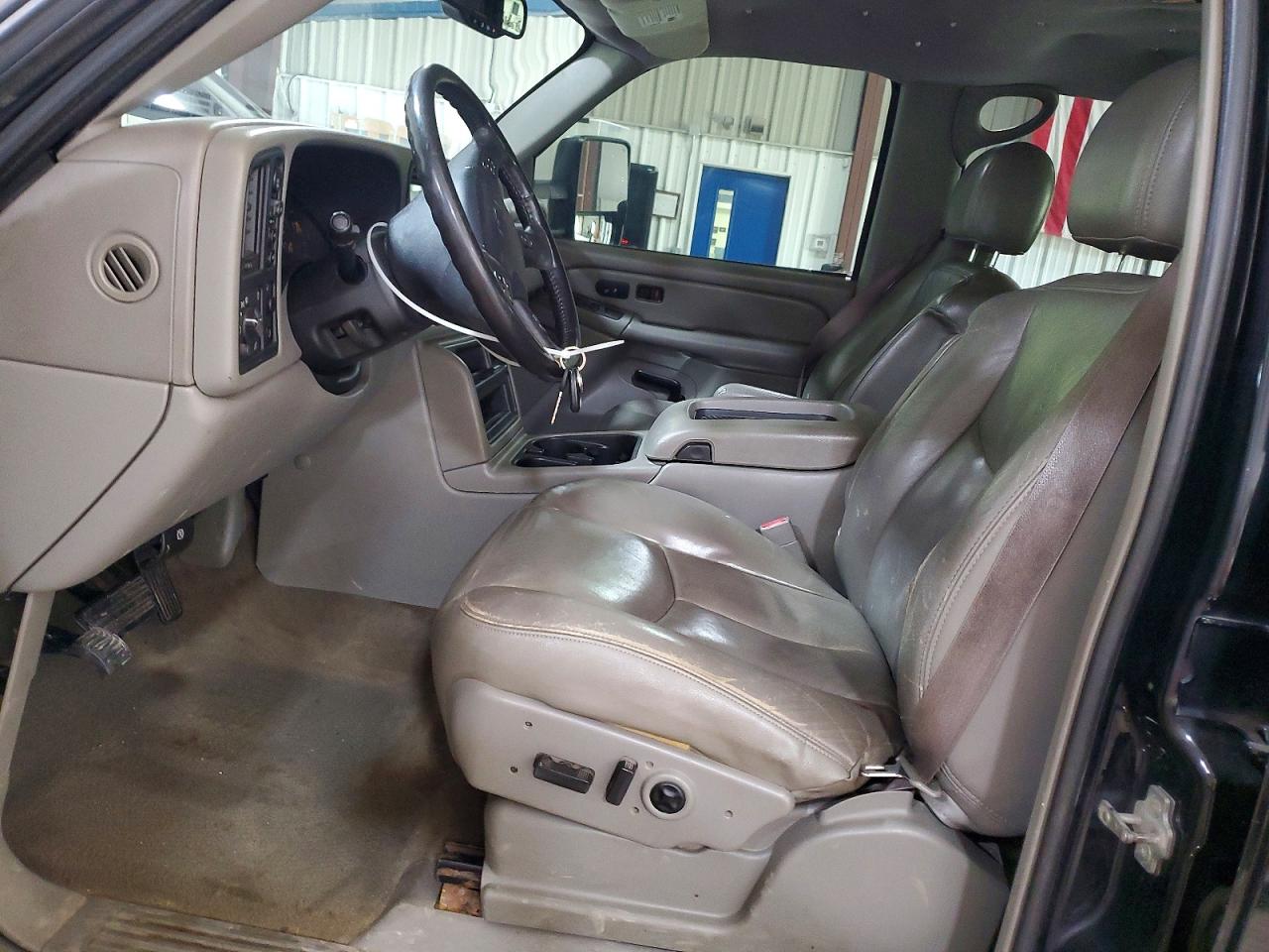 2005 CHEVROLET SILVERADO K1500 photo 13