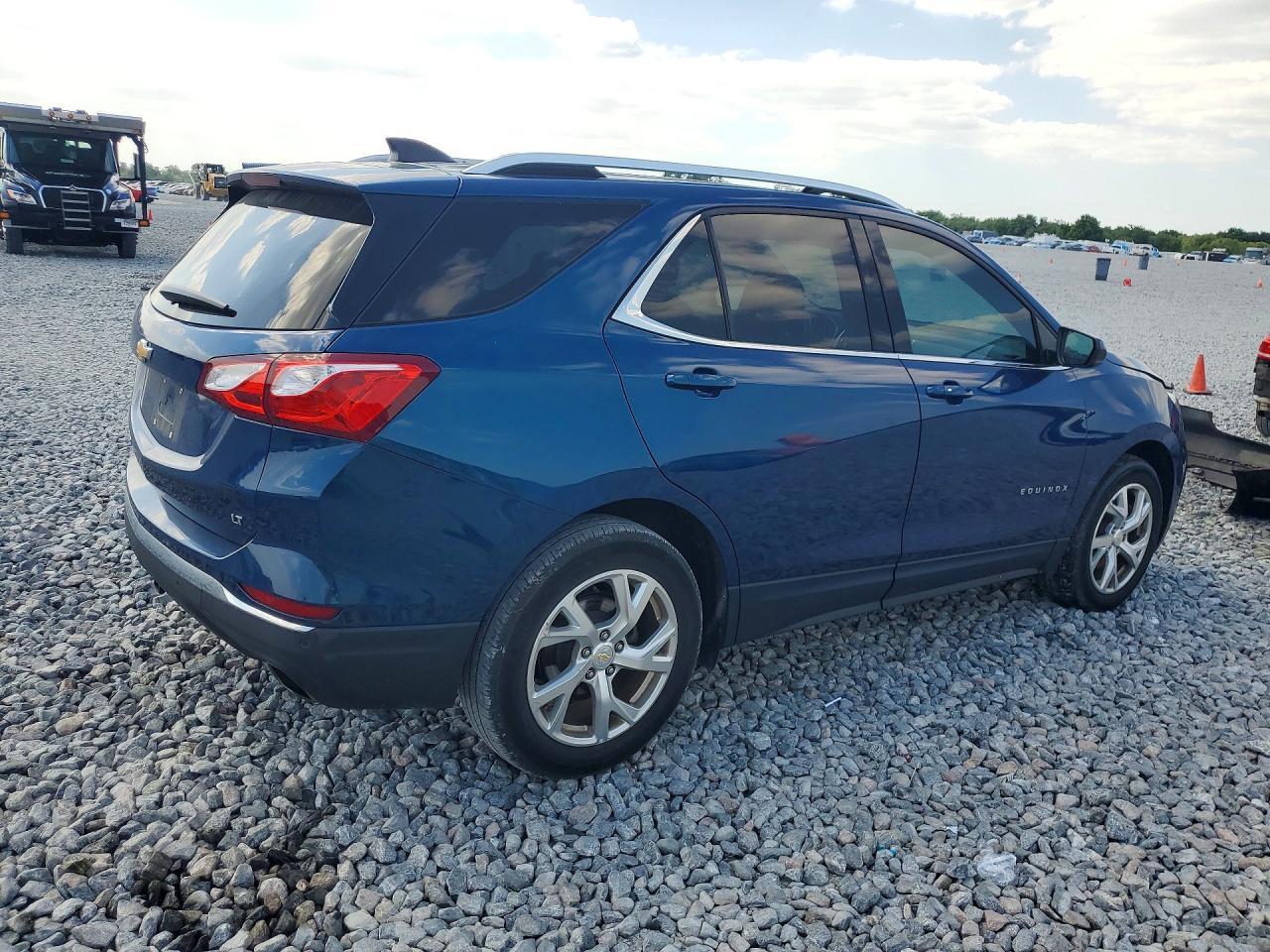 2020 CHEVROLET EQUINOX LT photo 5