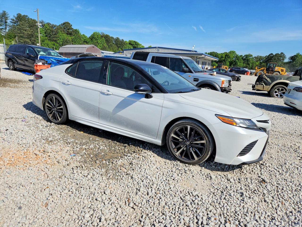 2019 TOYOTA CAMRY XSE V6 photo 10