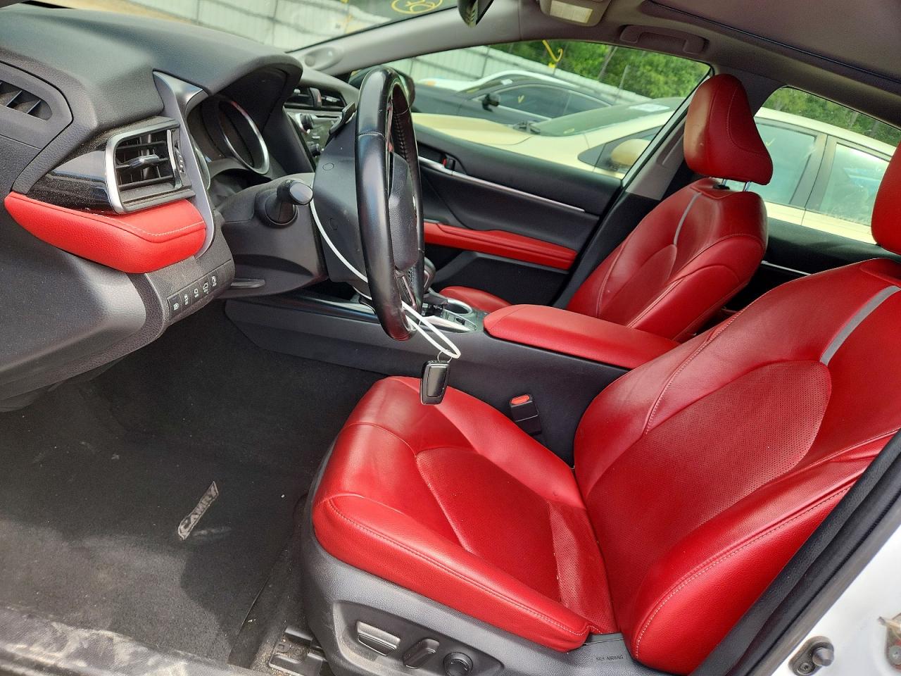 2019 TOYOTA CAMRY XSE V6 photo 19