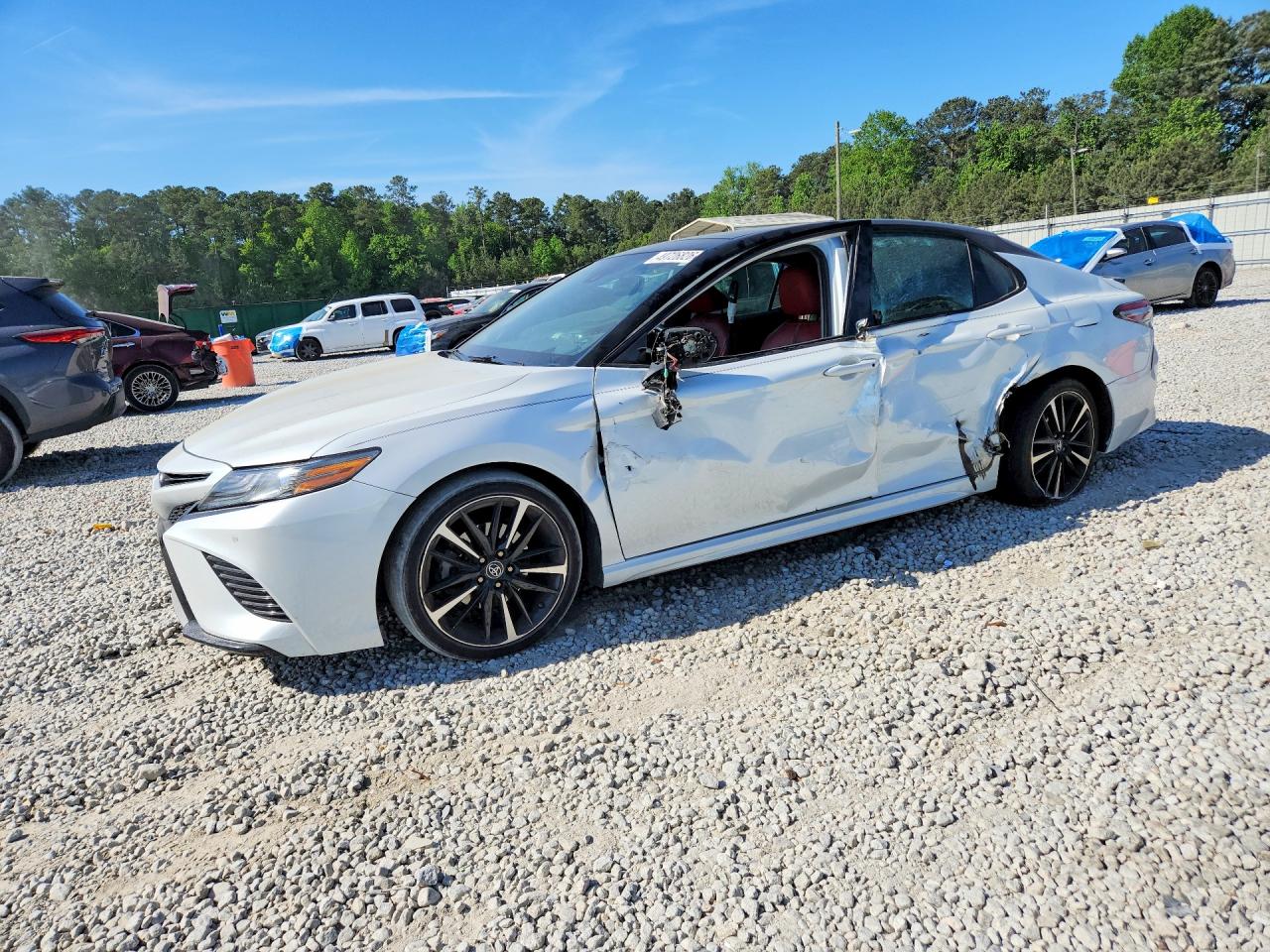 2019 TOYOTA CAMRY