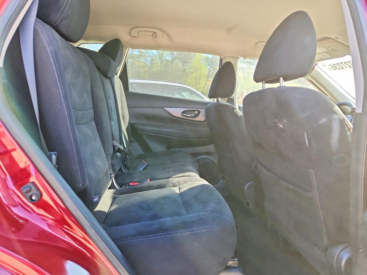 2016 NISSAN ROGUE SV photo 11