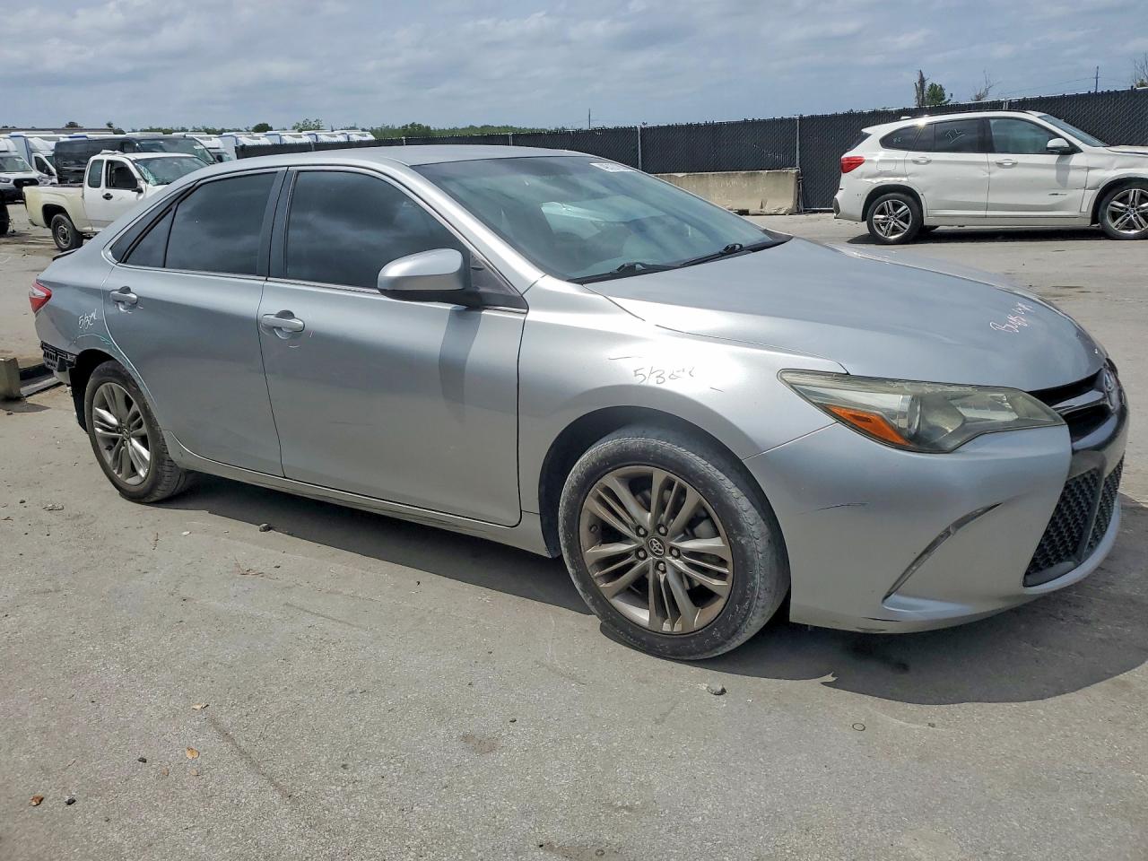 2016 TOYOTA CAMRY SE photo 7