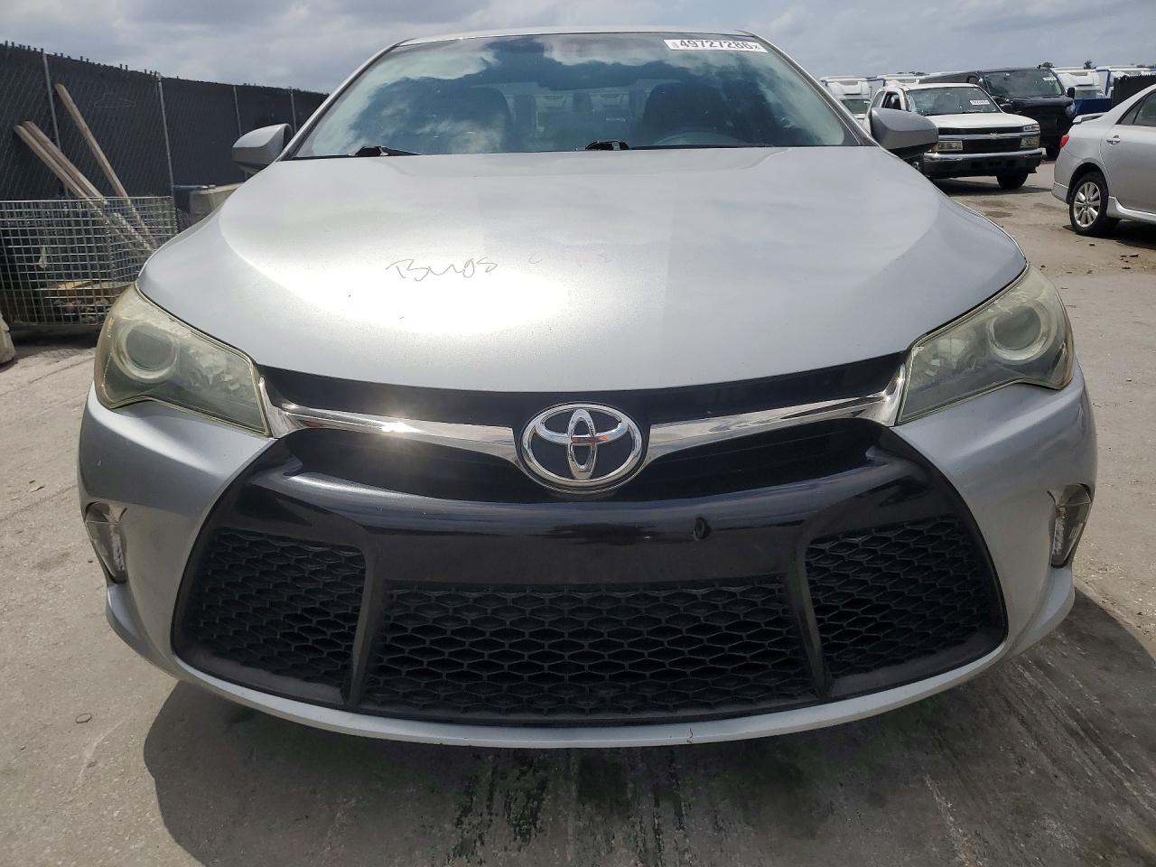 2016 TOYOTA CAMRY SE photo 9