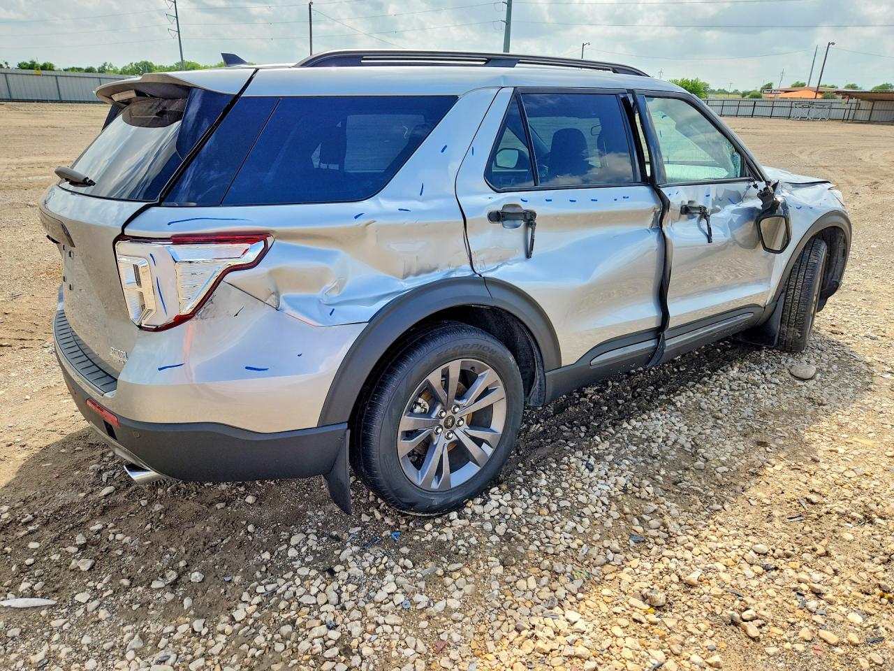 2023 FORD EXPLORER XLT photo 7