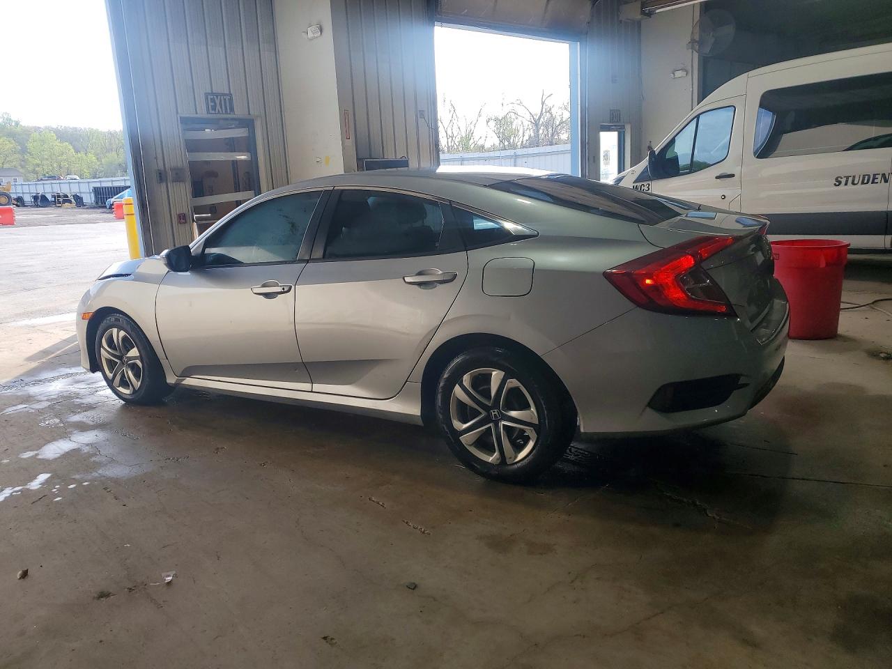 2016 HONDA CIVIC LX photo 3