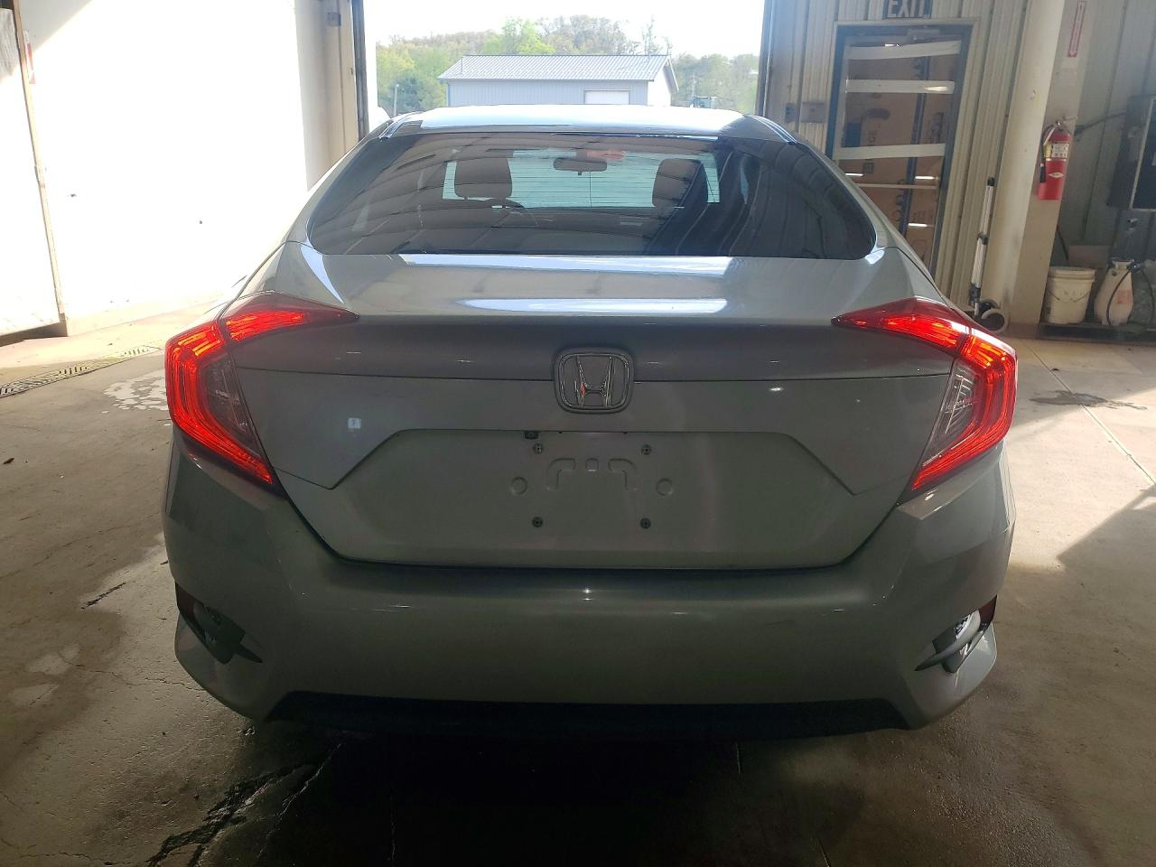 2016 HONDA CIVIC LX photo 11