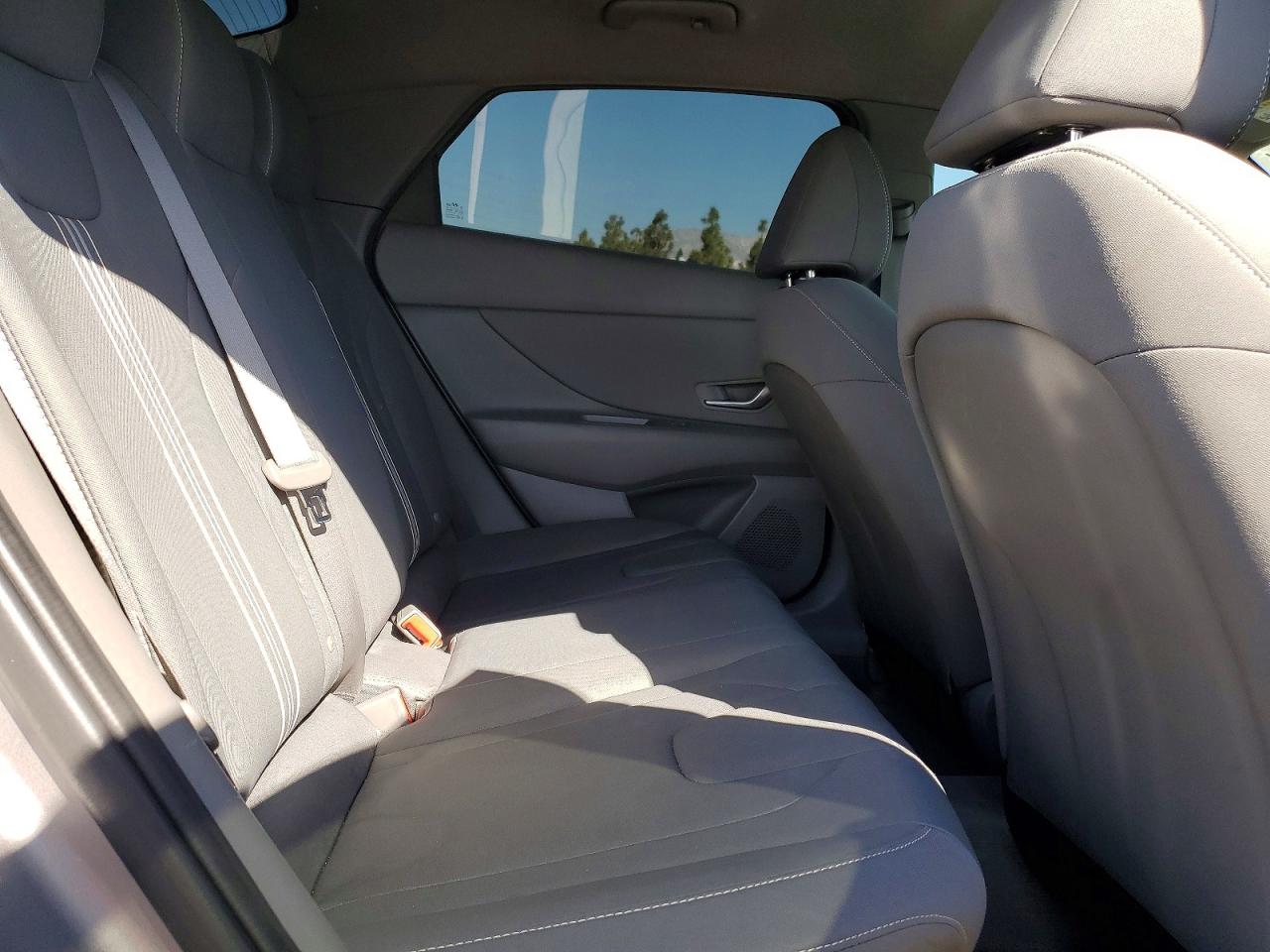 2023 HYUNDAI ELANTRA SEL photo 19