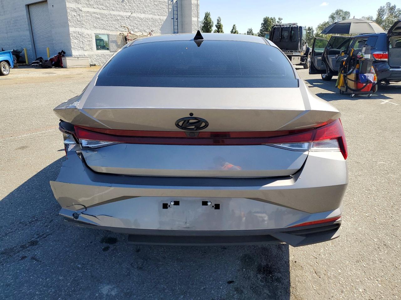 2023 HYUNDAI ELANTRA SEL photo 11