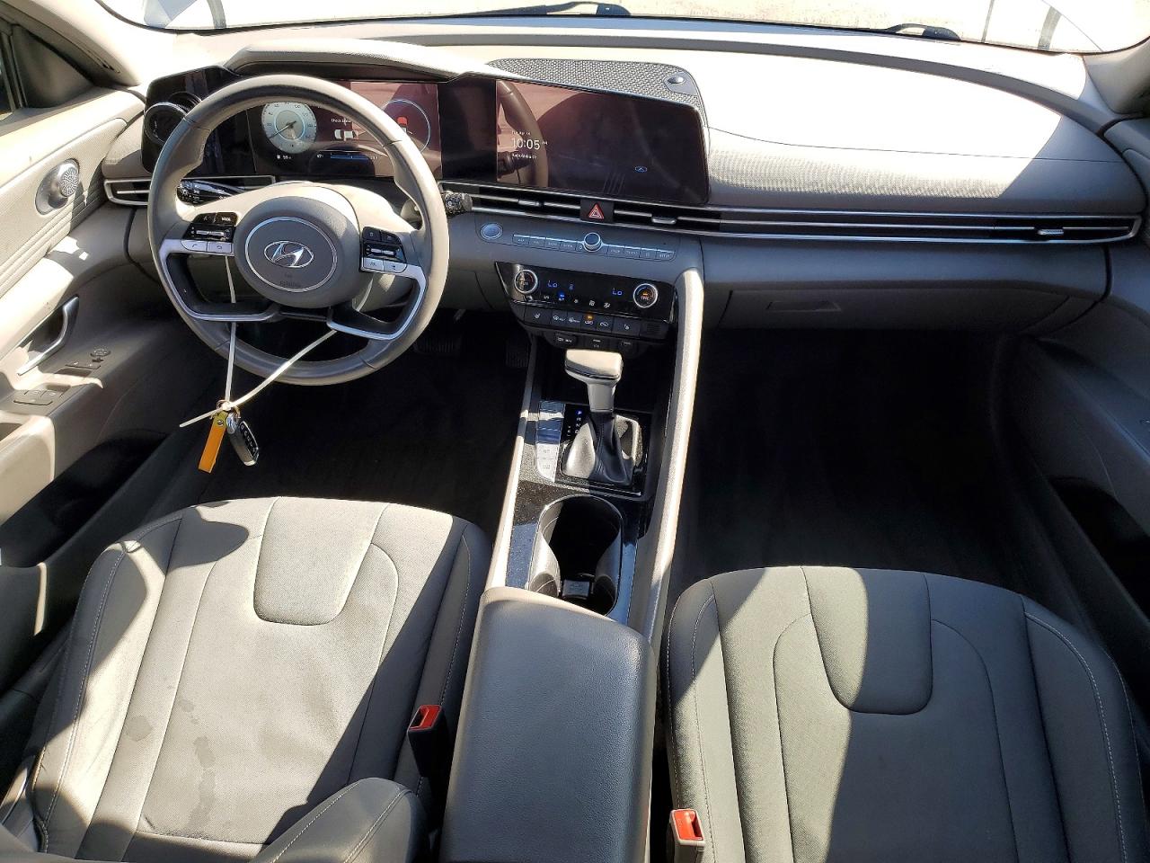 2023 HYUNDAI ELANTRA SEL photo 15