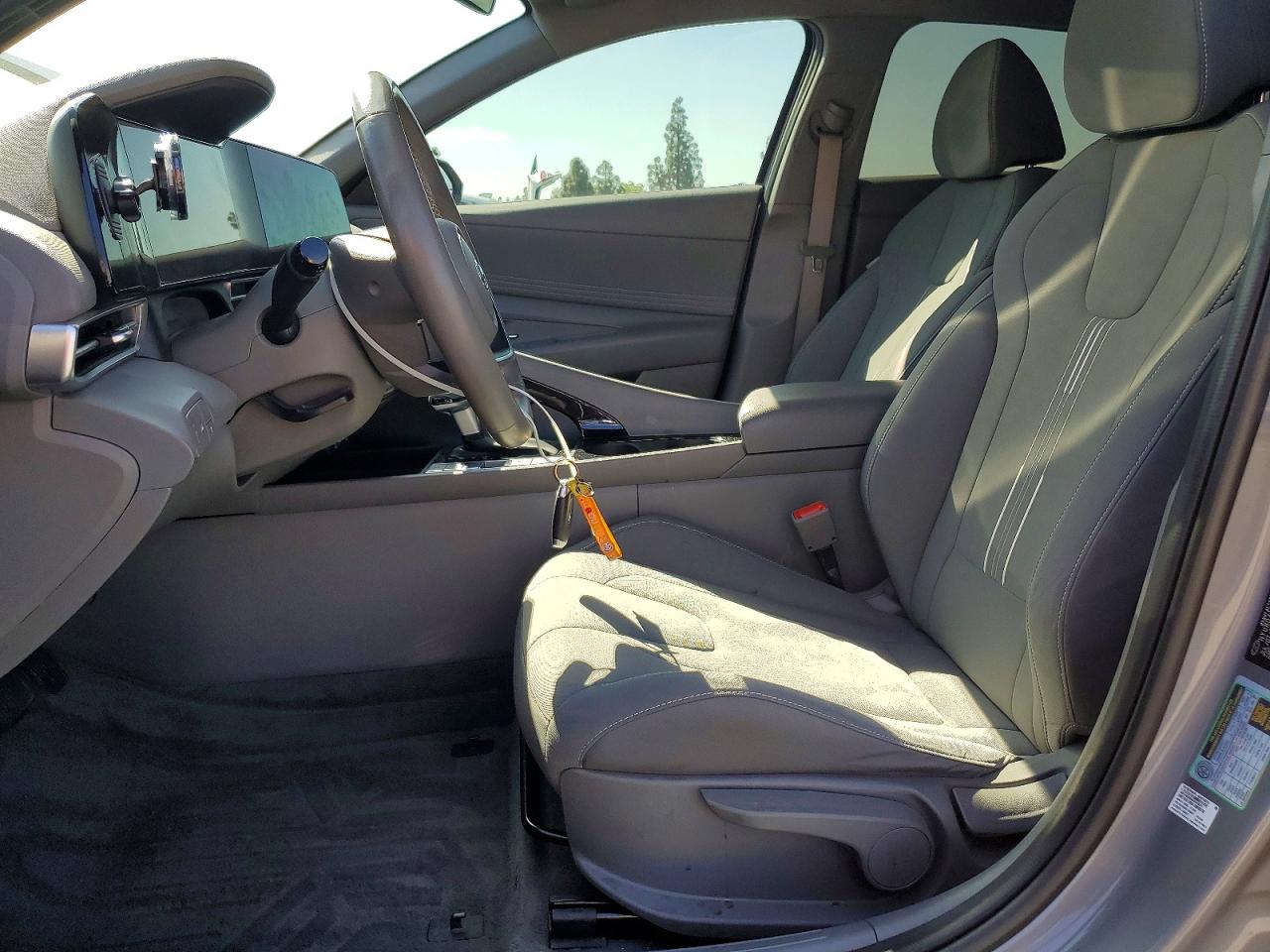2023 HYUNDAI ELANTRA SEL photo 13